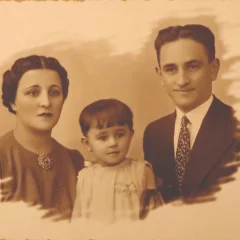Aspasia, sora lui Simion Totti, cu soțul ei, Nelu