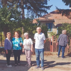 Vizita de la Vetren, Bulgaria, în fața fostei case a unui colonist din Cadrilater